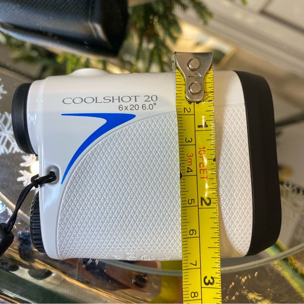 Nikon COOLSHOT 20 6x20 Laser Rangefinder - White with Black Case - Picture 9 of 10